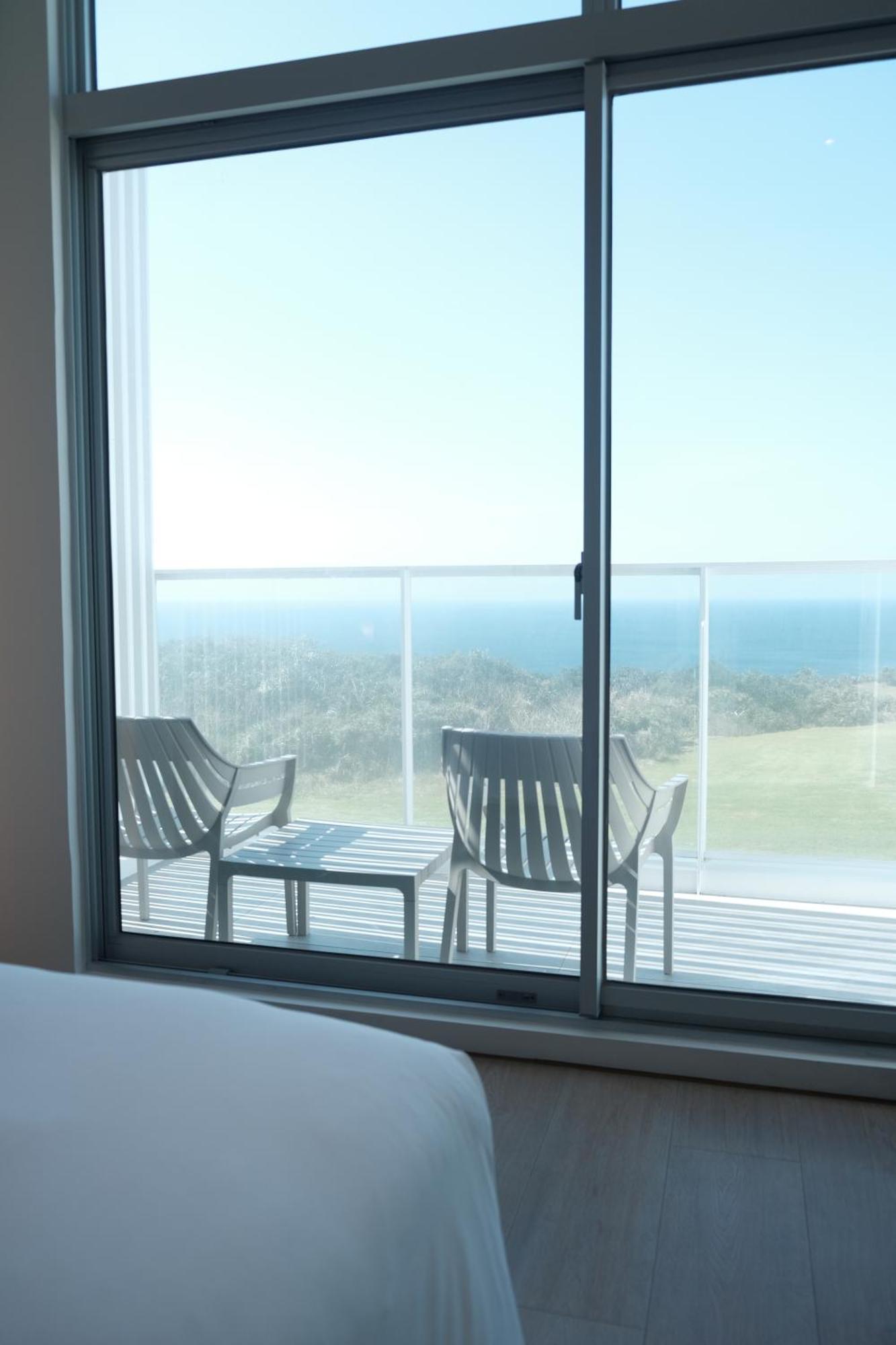 Sunlight On The Peninsula Hotel Cape Eluanbi Room photo