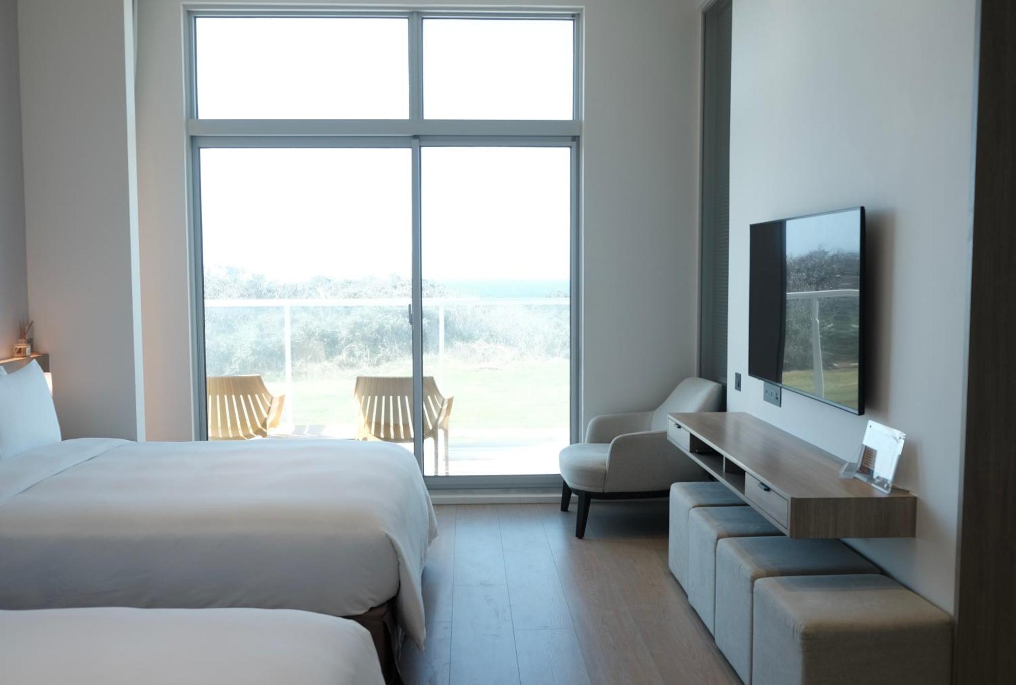 Sunlight On The Peninsula Hotel Cape Eluanbi Room photo